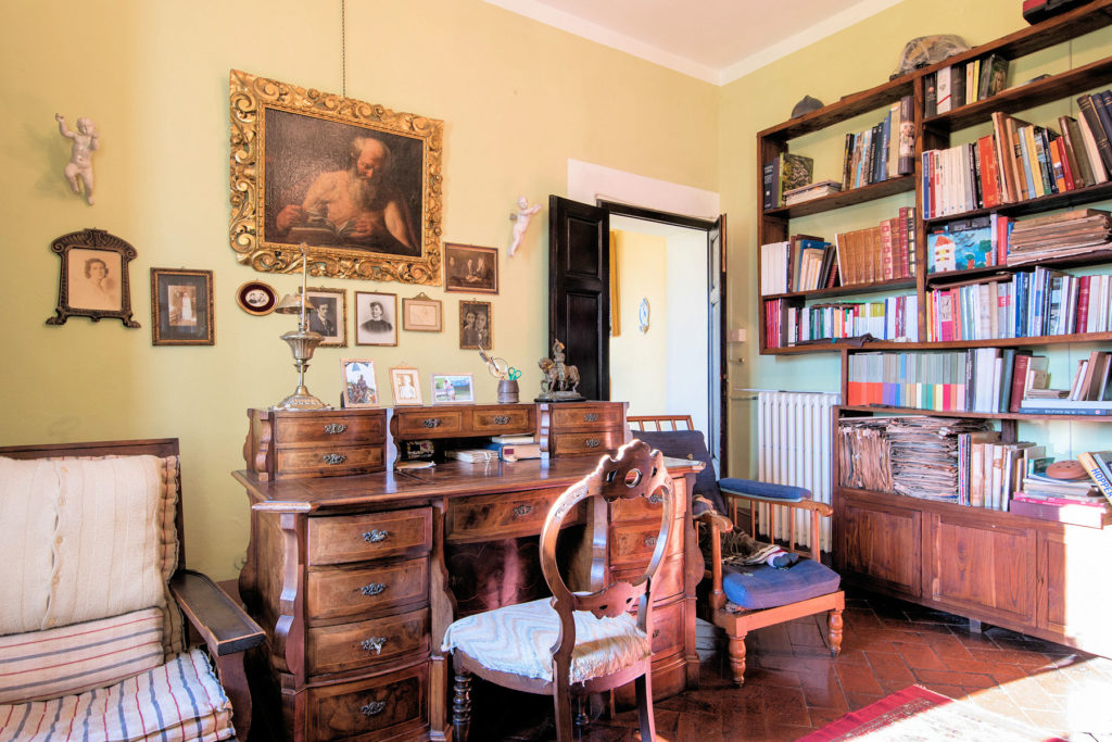 480-Antica villa padronale con parco-Pescia-10 Agenzia Immobiliare ASIP
