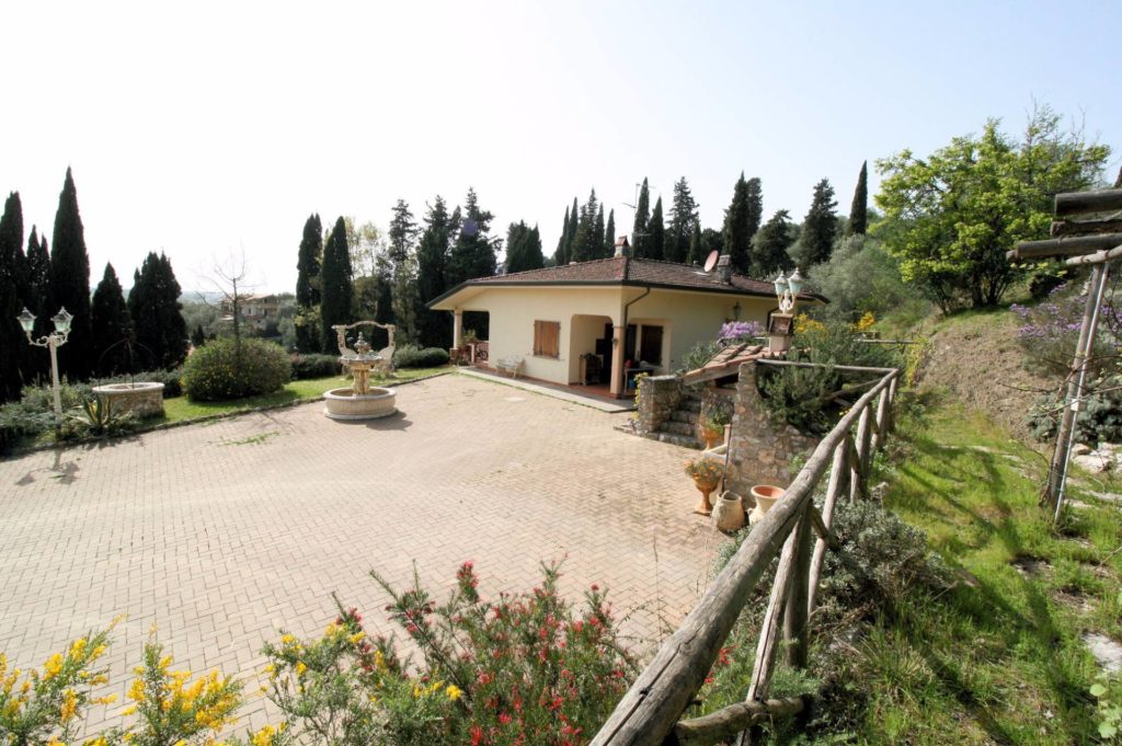 481-Villa singola con giardino e vista panoramica-Massarosa-1 Agenzia Immobiliare ASIP