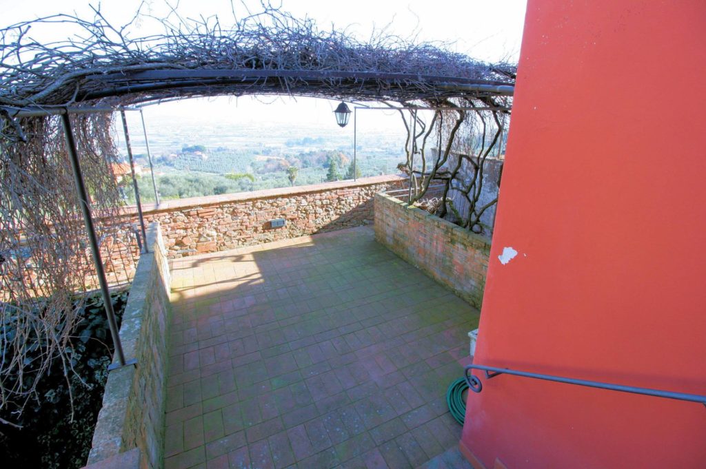 156-Bellissimo terratetto in centro storico-Montecarlo-5 Agenzia Immobiliare ASIP
