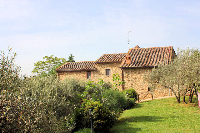 758-Villa in stile rustico Toscano ristrutturata con vigneto-Cortona-5 Agenzia Immobiliare ASIP