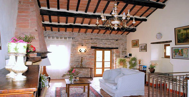 758-Villa in stile rustico Toscano ristrutturata con vigneto-Cortona-7 Agenzia Immobiliare ASIP
