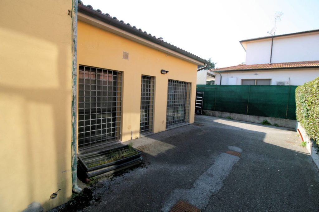 789-Terratetto libero su tre lati a reddito-San Giuliano Terme-11 Agenzia Immobiliare ASIP