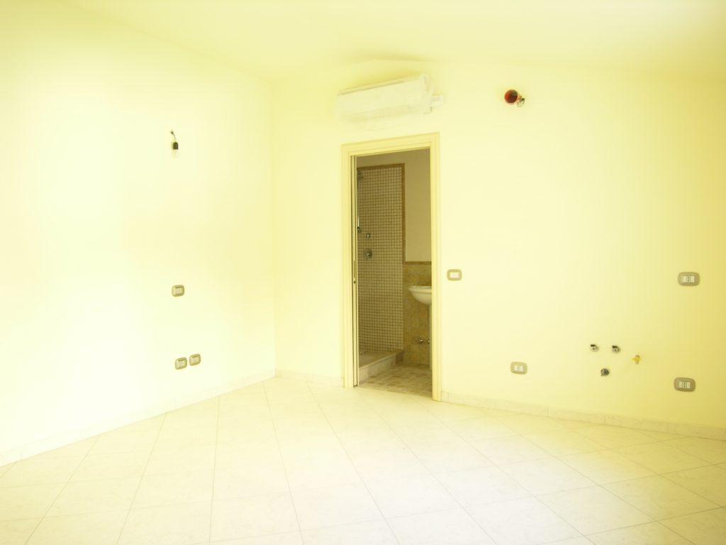 849-Appartamento al piano terra con giardino vicino al mare-Viareggio-12 Agenzia Immobiliare ASIP