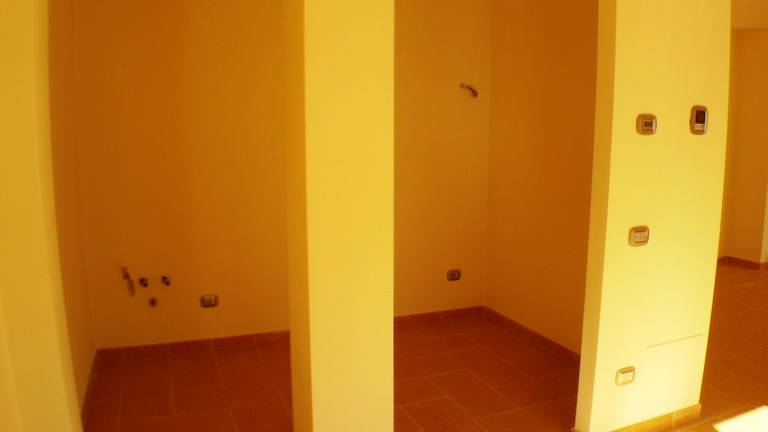 853-Appartamento disposto su tre livelli con ingresso indipendente-Viareggio-6 Agenzia Immobiliare ASIP