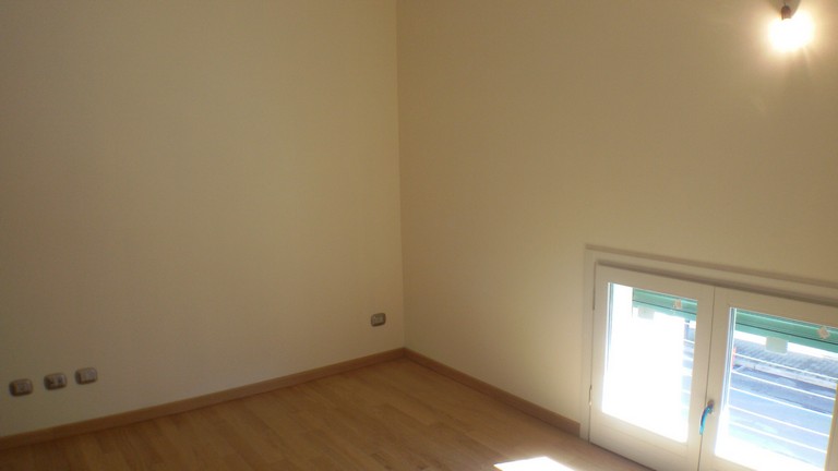 853-Appartamento disposto su tre livelli con ingresso indipendente-Viareggio-7 Agenzia Immobiliare ASIP