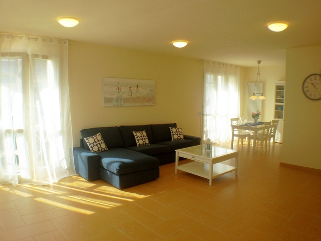 853-Appartamento disposto su tre livelli con ingresso indipendente-Viareggio-12 Agenzia Immobiliare ASIP