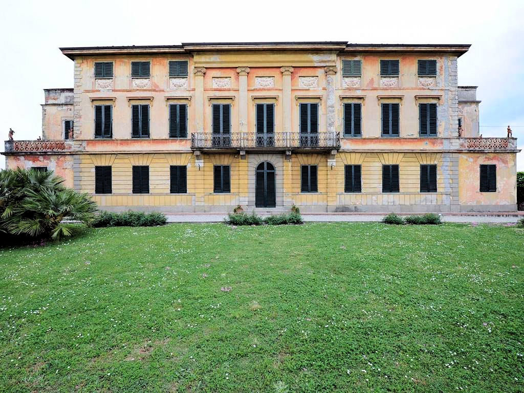 180-Stupenda villa di prestigio del 700-Capannori-1 Agenzia Immobiliare ASIP