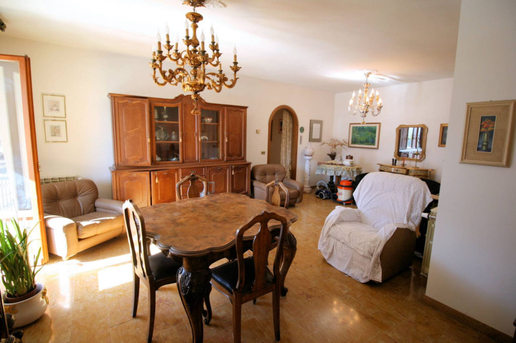 973-Appartamento al piano secondo con cantina e garage-San Marcello Piteglio-6 Agenzia Immobiliare ASIP