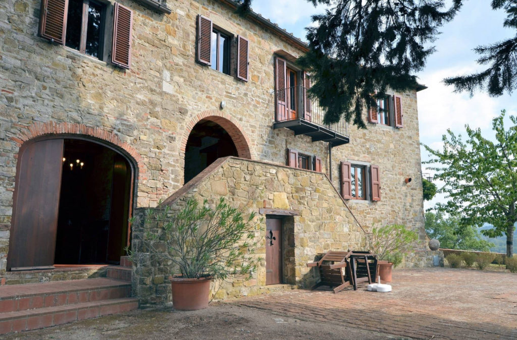 975-Complesso immobiliare in stile rustico Toscano con attivita' agrituristica-Greve in Chianti-1 Agenzia Immobiliare ASIP