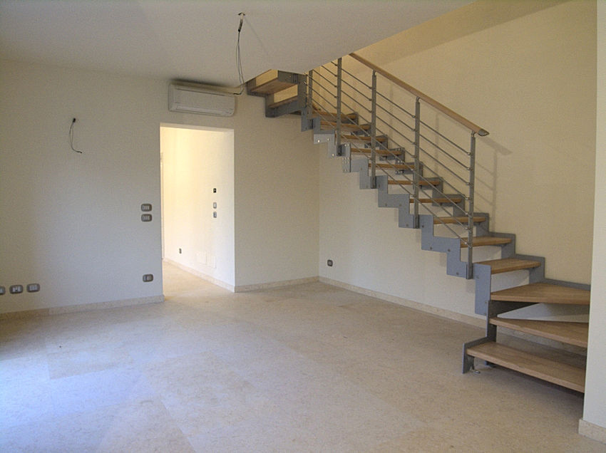 987-Appartamento ristrutturato disposto su due livelli-Viareggio-6 Agenzia Immobiliare ASIP