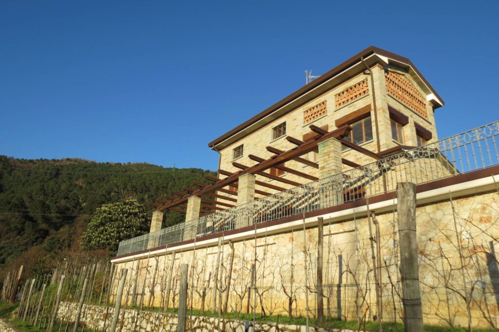 1233-Villa unifamiliare con ampio giardino e vista mare-Pietrasanta-6 Agenzia Immobiliare ASIP