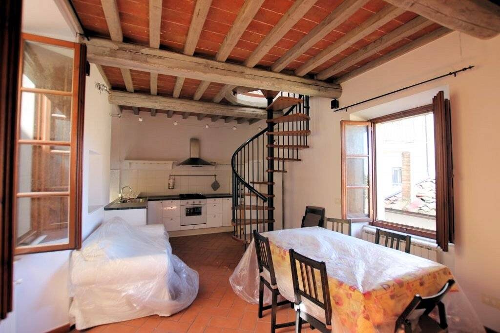 1234-Appartamento in centro storico con vista panoramica-Volterra-4 Agenzia Immobiliare ASIP
