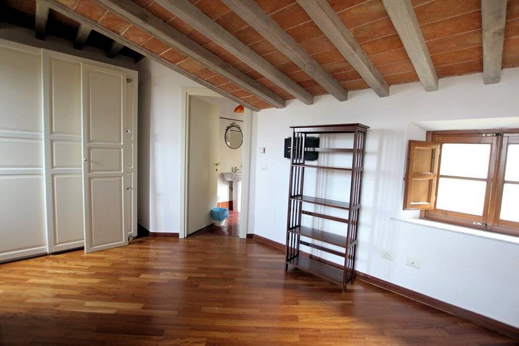 1234-Appartamento in centro storico con vista panoramica-Volterra-15 Agenzia Immobiliare ASIP