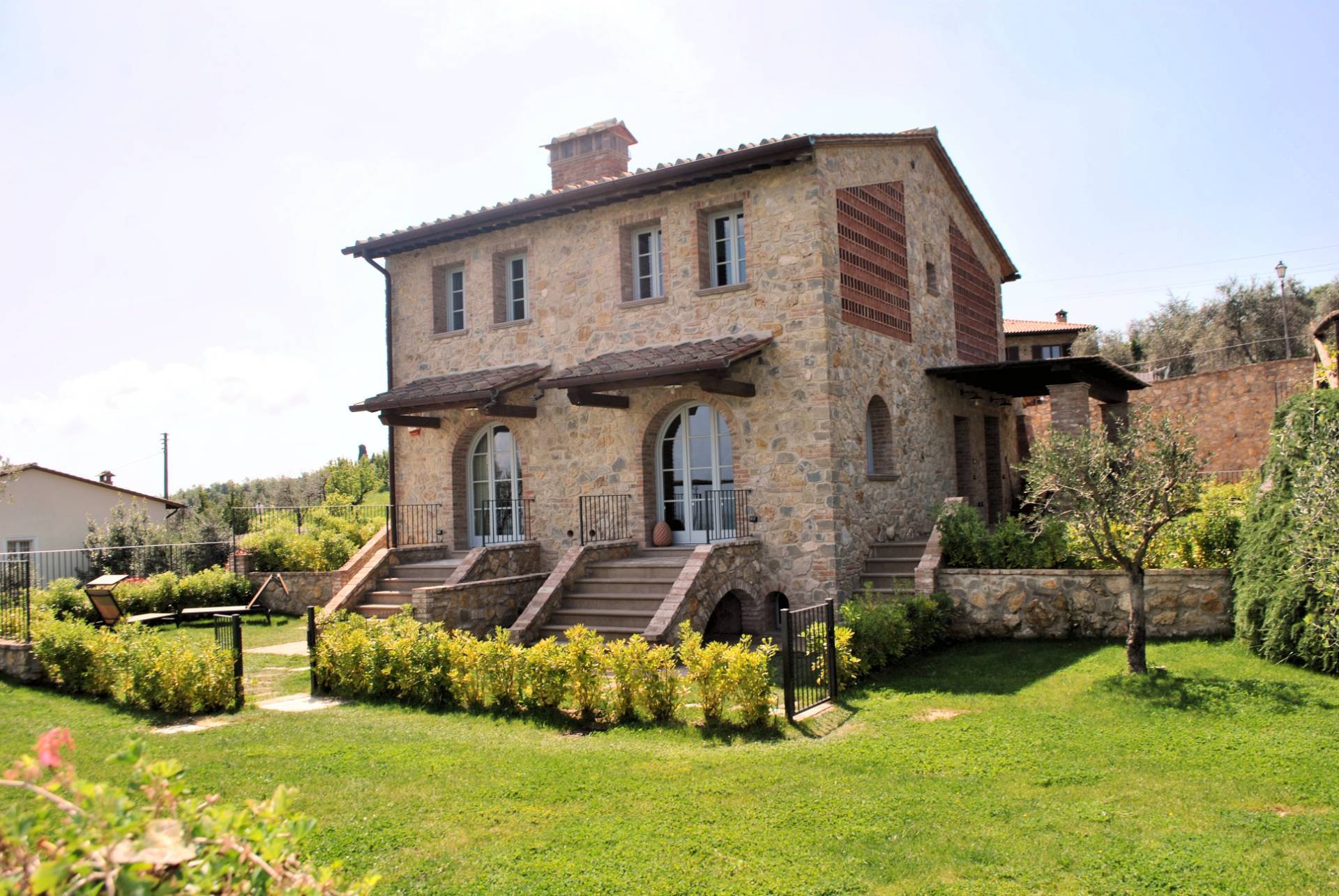 1293-Porzione terratetto di villa bifamiliare con giardino privato e piscina condominiale-Chianni-1 Agenzia Immobiliare ASIP