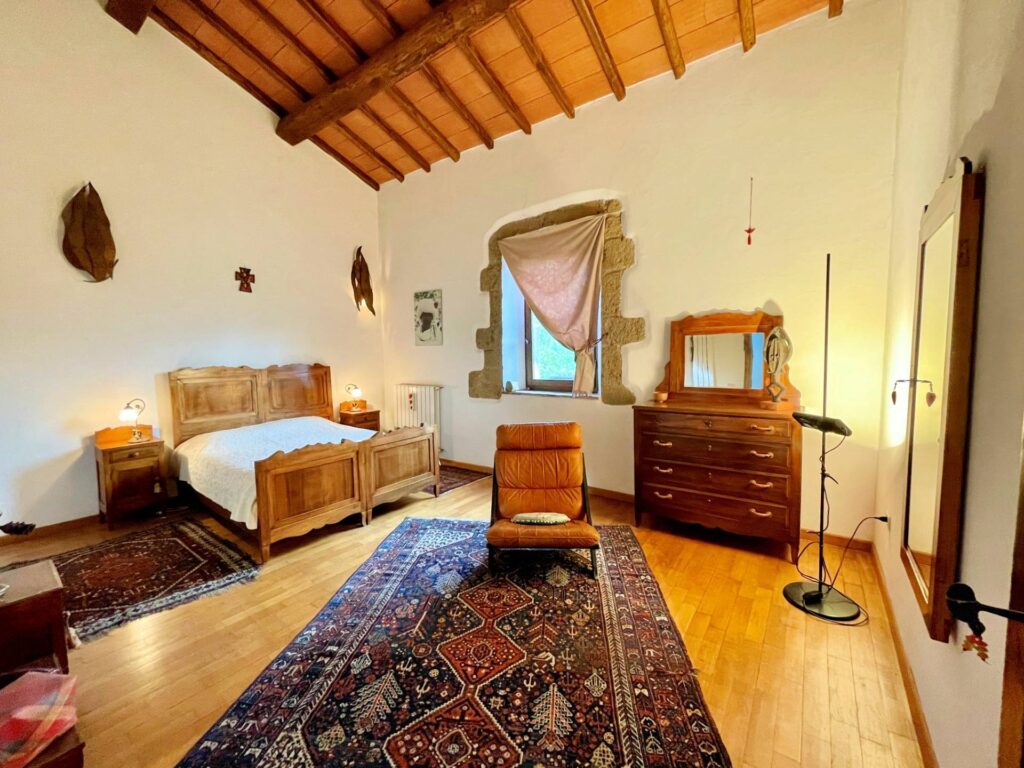 1302-Casale in stile Toscano con terreno e vista panoramica-Pitigliano-17 Agenzia Immobiliare ASIP