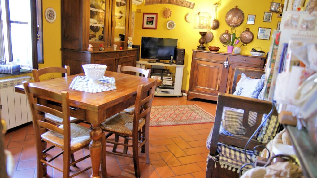 1327-Appartamento in stile rustico Toscano ristrutturato-San Giuliano Terme-12 Agenzia Immobiliare ASIP