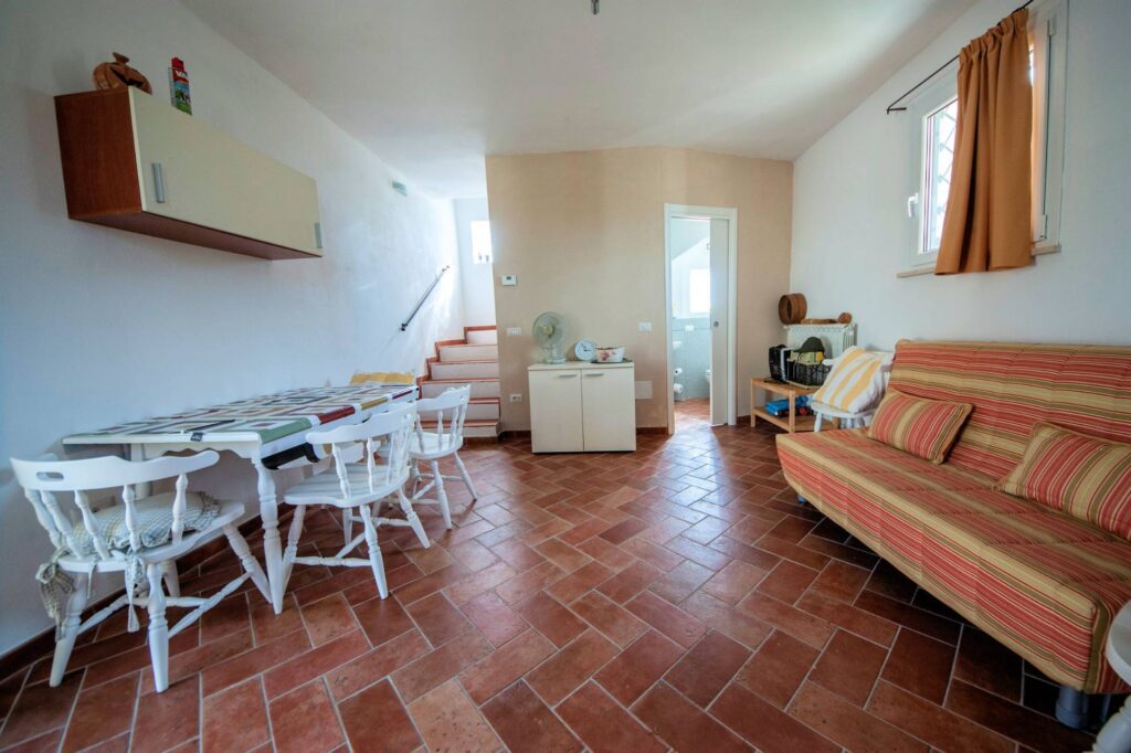 1328-Appartamento in bifamiliare con giardino privato e depemdance-Santa Maria a Monte-12 Agenzia Immobiliare ASIP