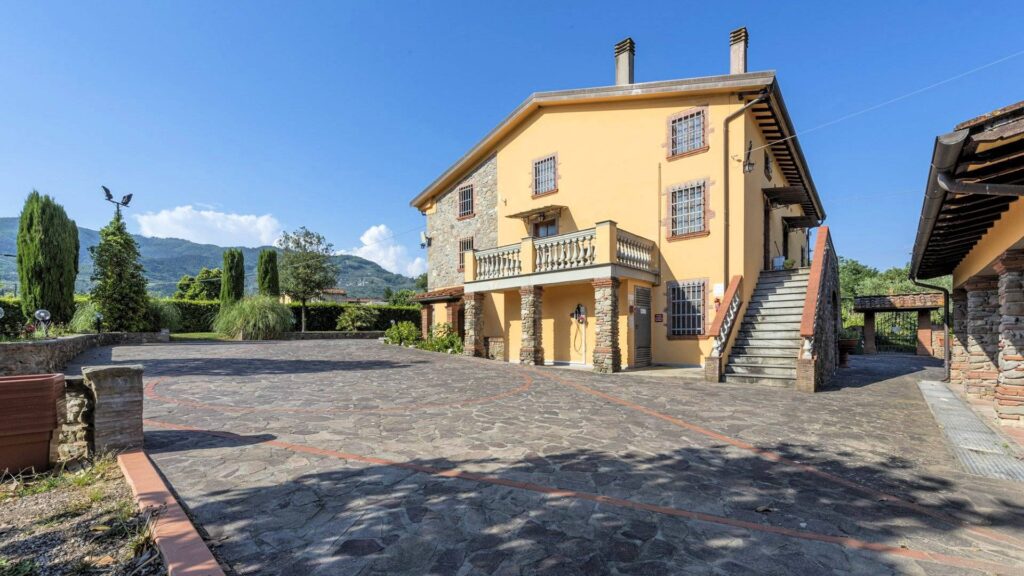 1332-Rustico in stile Toscano con dependance parco e piscina-Capannori-5 Agenzia Immobiliare ASIP