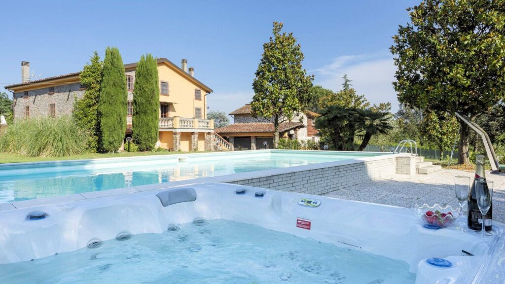 1332-Bellissimo rustico in stile Toscano con dependance parco e piscina-Capannori-2 Agenzia Immobiliare ASIP