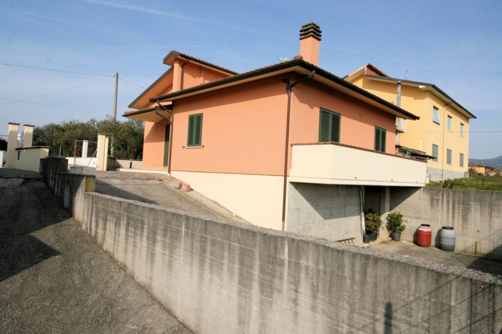 647-Villette unifamiliari al grezzo avanzato-Lamporecchio-6 Agenzia Immobiliare ASIP