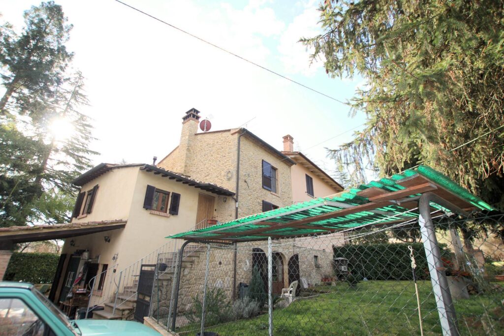 1278-Porzione terratetto di casale con ampio giardino esclusivo-Volterra-4 Agenzia Immobiliare ASIP