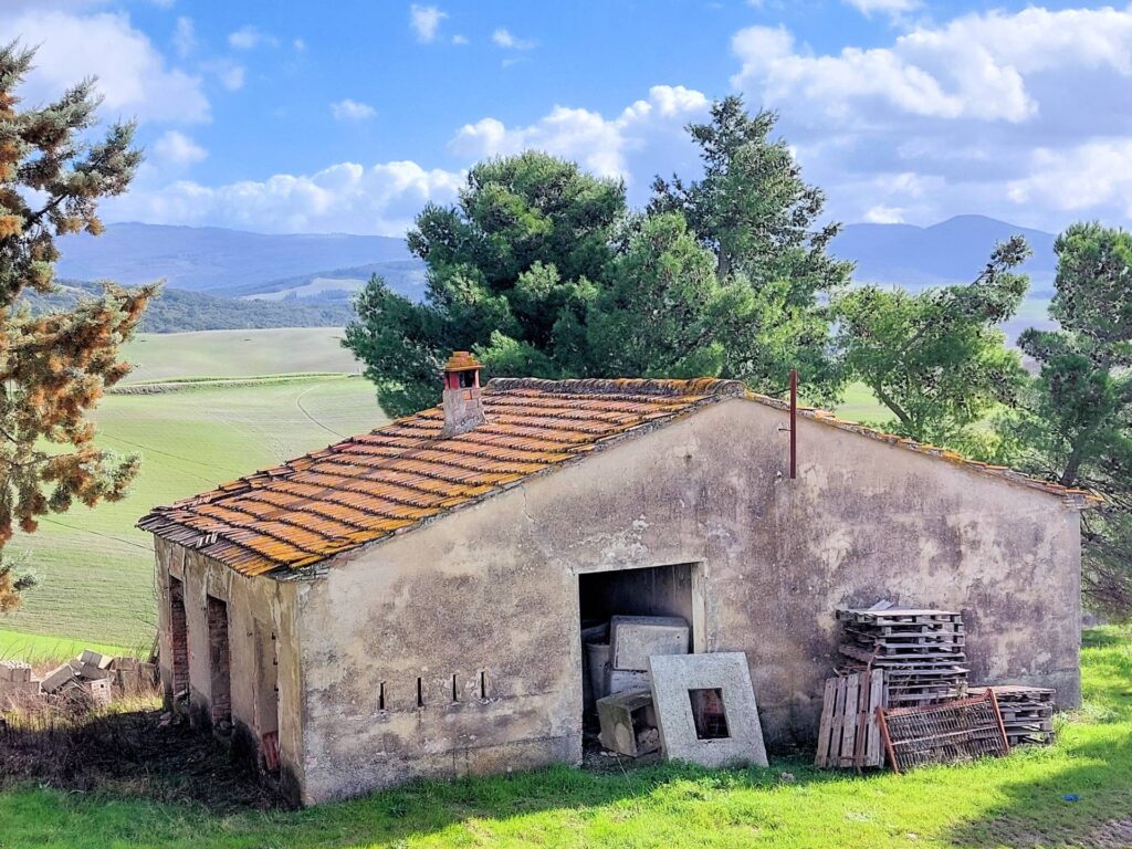 1348-Casale  da ristrutturare con vista panoramica-Volterra-13 Agenzia Immobiliare ASIP