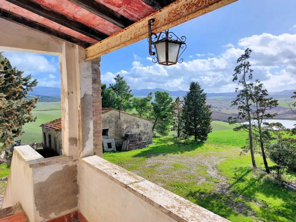 1348-Casale  da ristrutturare con vista panoramica-Volterra-2 Agenzia Immobiliare ASIP