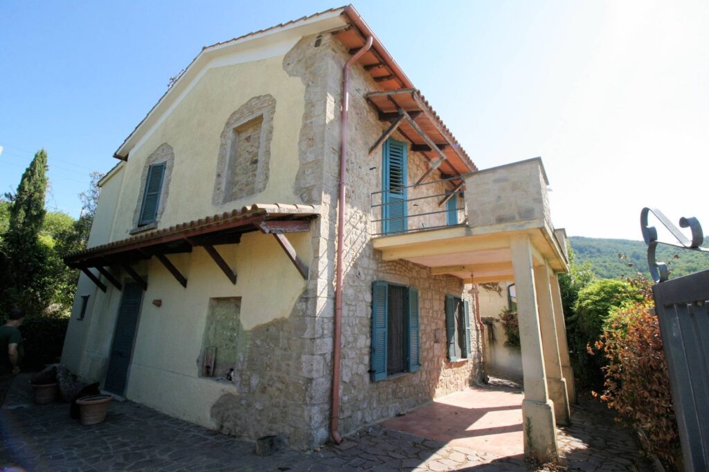 1070-Rustico in stile Toscano con giardino e vista panoramica-Roccastrada-1 Agenzia Immobiliare ASIP