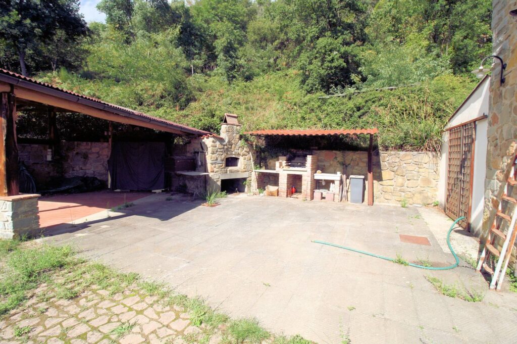 1380-"La casa nel bosco" antico casolare ristrutturato-Pistoia-5 Agenzia Immobiliare ASIP
