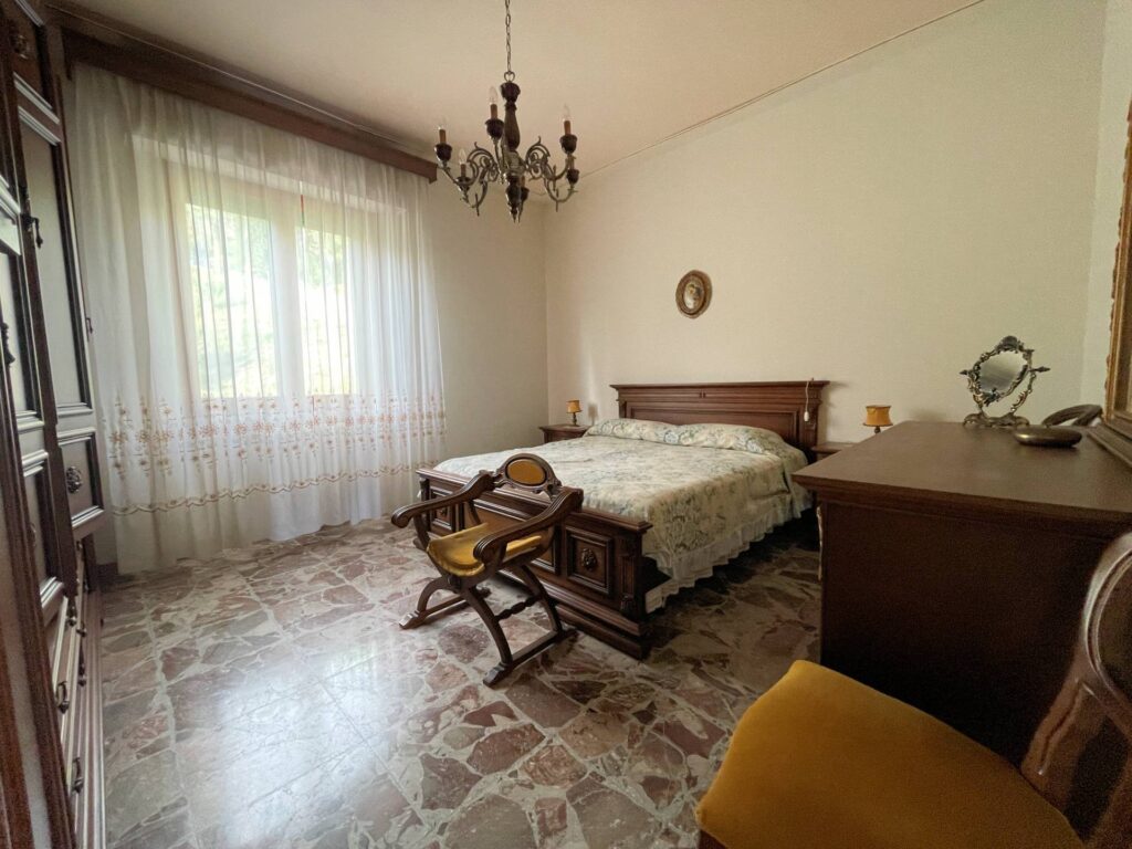 1326-Appartamento al piano primo con giardino-Volterra-8 Agenzia Immobiliare ASIP
