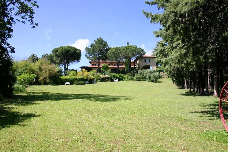 925-Complesso immobiliare di ampia superficie con ampio terreno e suggestiva vista mare-Magliano in Toscana-1 Agenzia Immobiliare ASIP