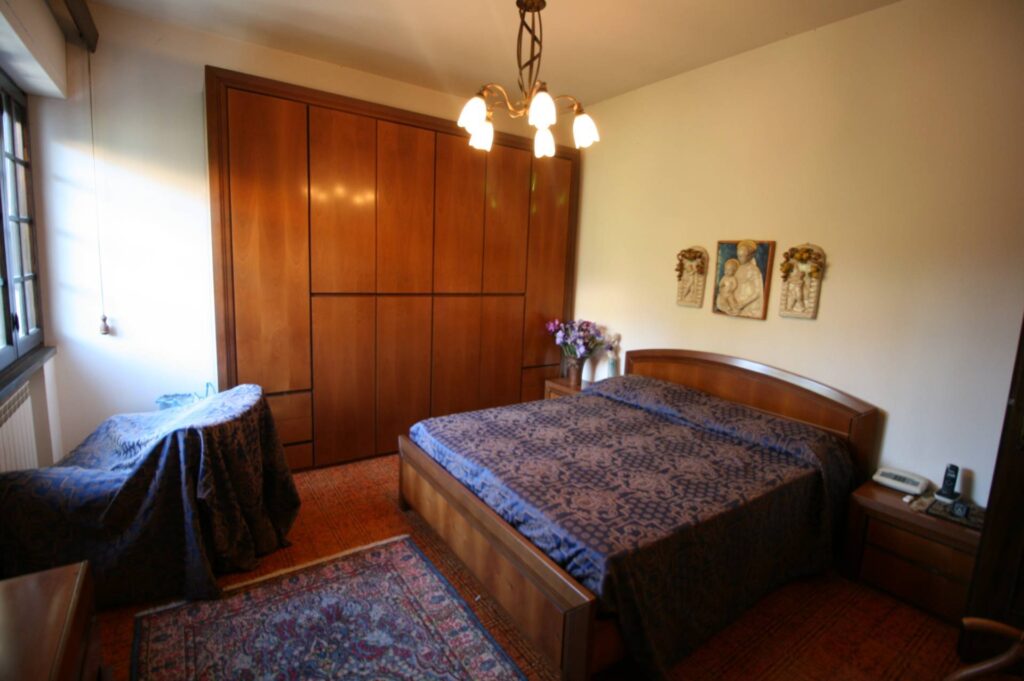 1395-Bella villa di ampia superficie in ottima zona residenziale-Montecatini-Terme-13 Agenzia Immobiliare ASIP