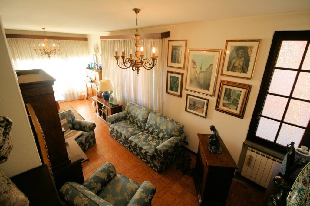 1395-Villa di ampia superficie in zona residenziale-Montecatini-Terme-5 Agenzia Immobiliare ASIP