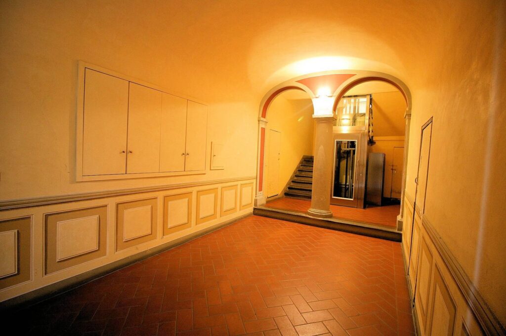 1270-Appartamento di ampie dimensioni al secondo piano con ascensore-Pistoia-15 Agenzia Immobiliare ASIP