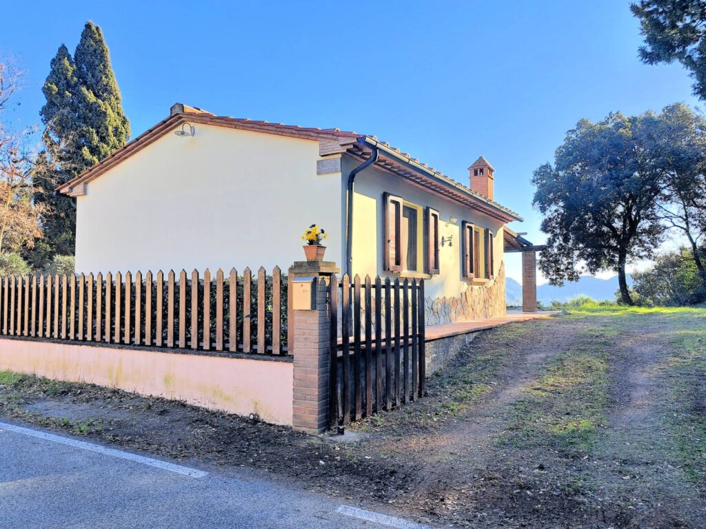 752-Rustico in stile Toscano con terreno e vista panoramica-Pomarance-4 Agenzia Immobiliare ASIP