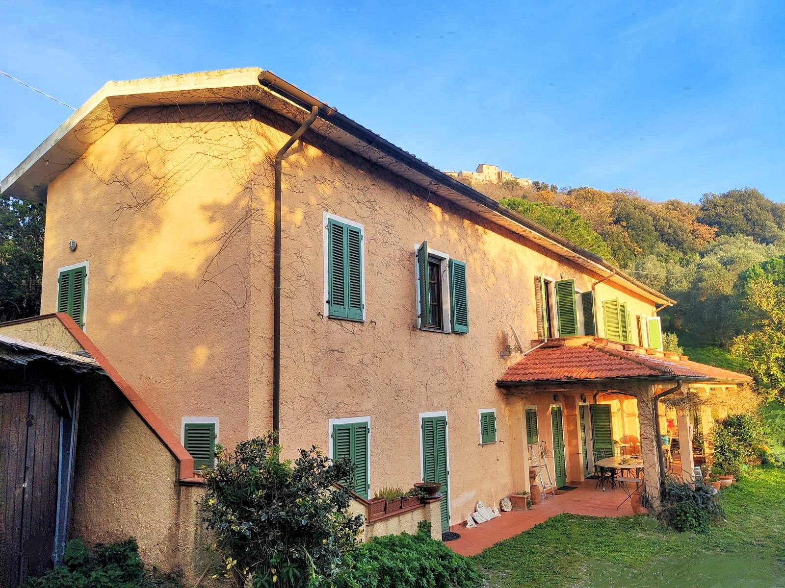 1407-Villa di ampia superficie con giardino e suggestiva vista panoramica-Roccastrada-1 Agenzia Immobiliare ASIP