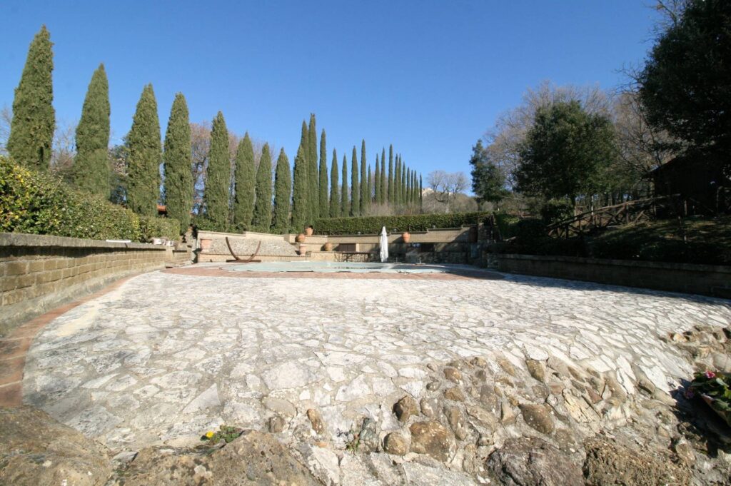 1408-Rustico in stile Toscano con ampio terreno piscina laghetto e vista panoramica-Pomarance-4 Agenzia Immobiliare ASIP