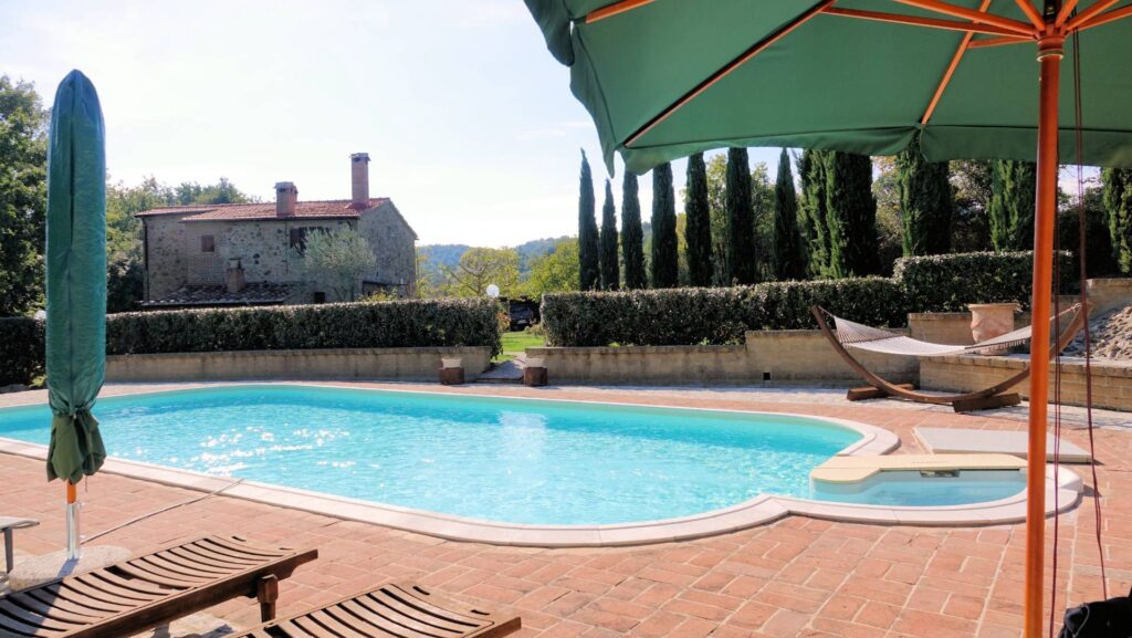 1408-Rustico in stile Toscano con ampio terreno piscina laghetto e vista panoramica-Pomarance-6 Agenzia Immobiliare ASIP