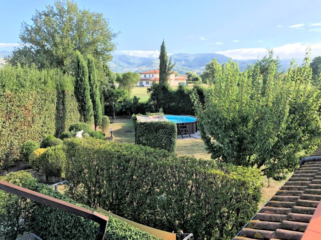 1410-Villa di ampia superficie libera su tre lati con grande giardino-Buggiano-9 Agenzia Immobiliare ASIP