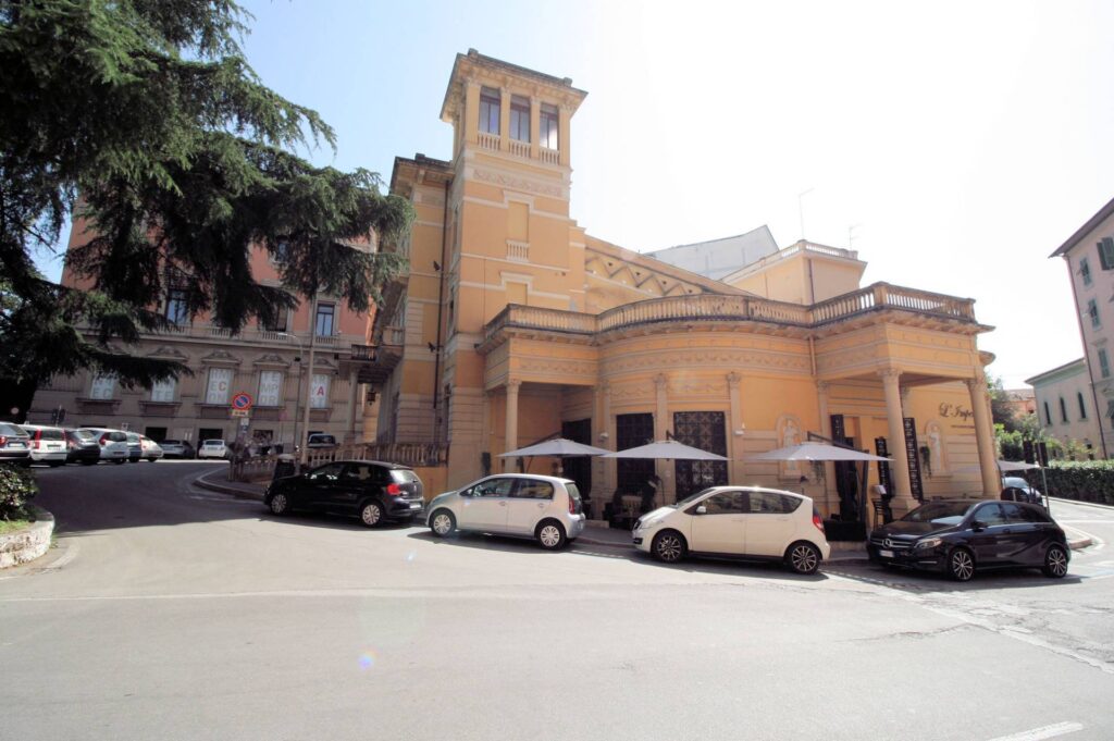 1059-Palazzina composta da tre appartamenti un fondo commerciale e un ufficio tutti locati-Montecatini-Terme-12 Agenzia Immobiliare ASIP