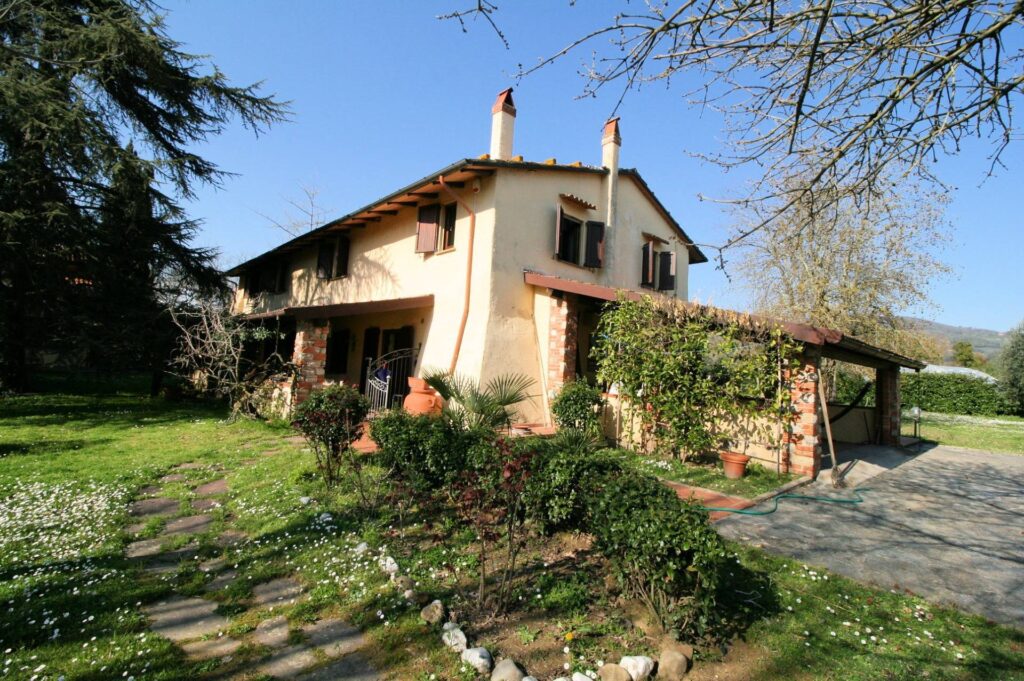 1412-Villa di ampia superficie con parco campo da tennis e box per i cavalli-Monsummano Terme-3 Agenzia Immobiliare ASIP