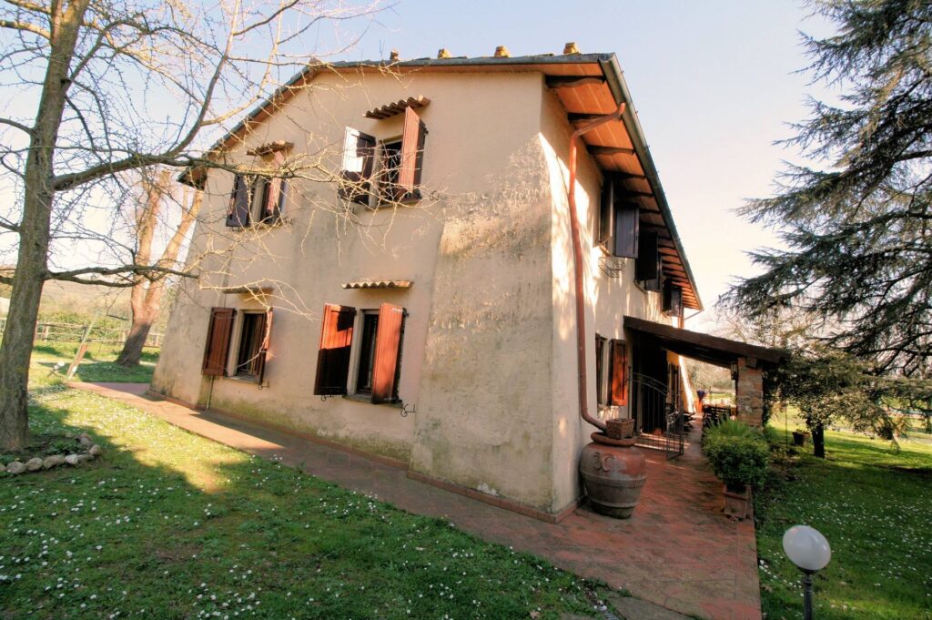 1412-Villa di ampia superficie con parco campo da tennis e box per i cavalli-Monsummano Terme-5 Agenzia Immobiliare ASIP