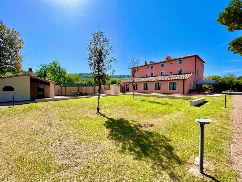 1423-Prestigioso complesso immobiliare vicino al mare-Castagneto Carducci-5 Agenzia Immobiliare ASIP