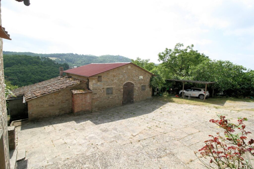 1436-Complesso immobiliare panoramico con ampio terreno-Barberino di Mugello-2 Agenzia Immobiliare ASIP