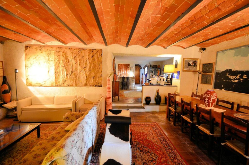 1462-Casale in stile Toscano di ampia siuperficie con piccolo vigneto-Bucine-12 Agenzia Immobiliare ASIP