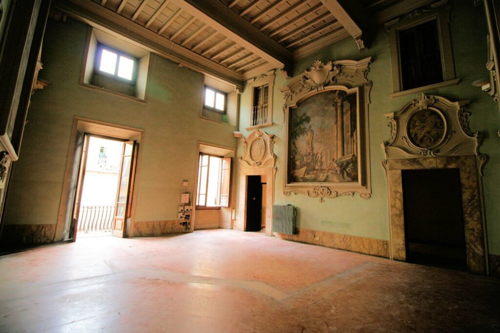 1463-Appartamento di ampia superficie con salone affrescato-Pistoia-4 Agenzia Immobiliare ASIP