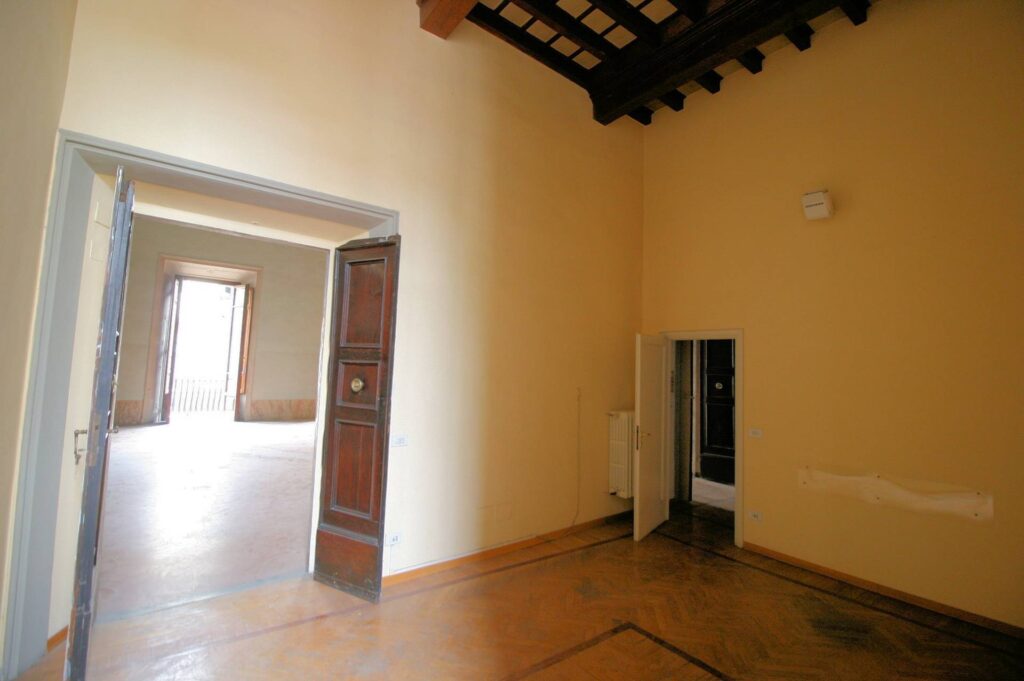 1463-Appartamento di ampia superficie con salone affrescato-Pistoia-10 Agenzia Immobiliare ASIP