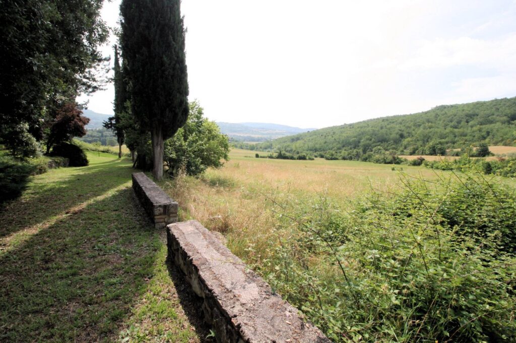 1464-Dimora storica di ampia superficie con terreno e vista panoramica-Perugia-7 Agenzia Immobiliare ASIP