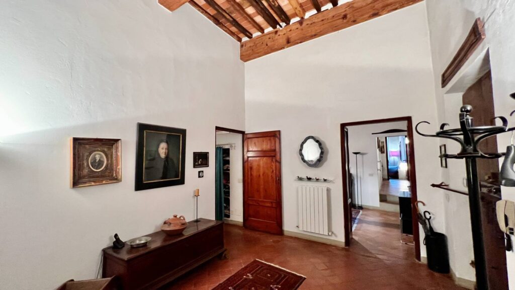 1303-Appartamento di ampia superficie in centro storico-Lucca-9 Agenzia Immobiliare ASIP