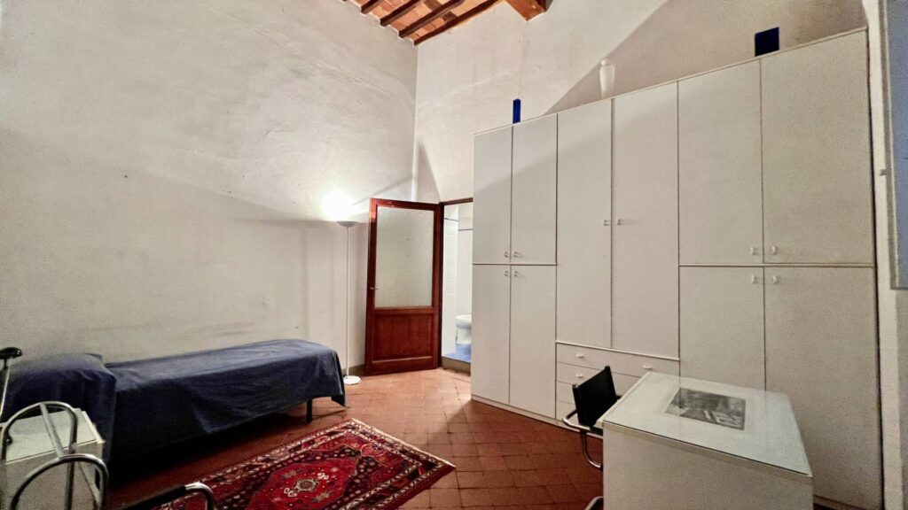 1303-Appartamento di ampia superficie in centro storico-Lucca-16 Agenzia Immobiliare ASIP
